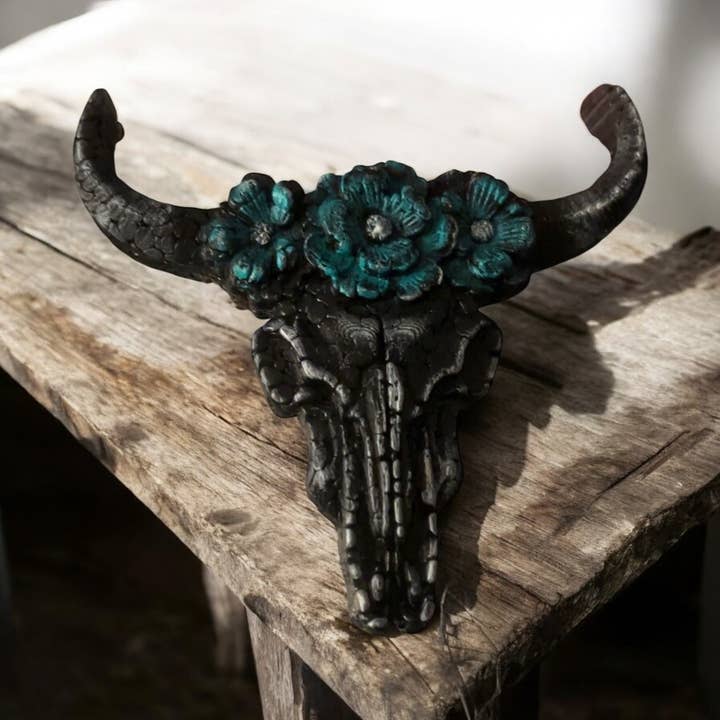 LAChic81 Designs - Wholesale Car Freshener - Women's - Steer with turquoise flowers freshie1