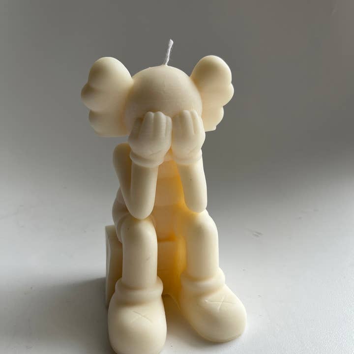 AARAM LUX - Wholesale Novelty Candle - KAWS 'Passing through' inspired Candle | Hypebeast Candle