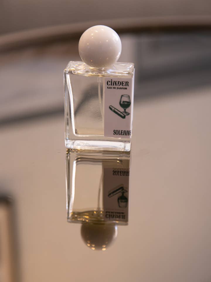 CINDER - Eau De Parfum - Non toxic fragrance for wholesale by Solenne Fragrance