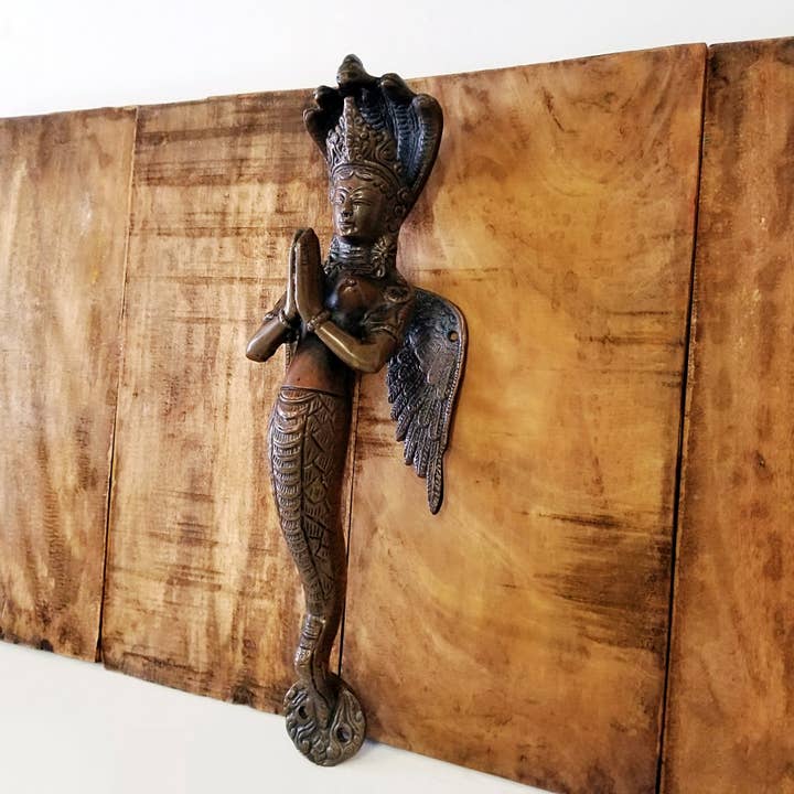 Yak & Yeti - Venta al por mayor Pomos/tiradores - Tirador de puerta de latón envejecido tallado a mano - Ángeles1