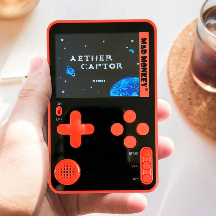 Mad Monkey - Console Rétro Slim - incl. 300 jeux 8 bits pour la vente par Mad Monkey GmbH