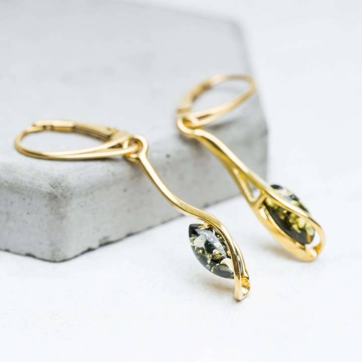 Orecchini in ambra dorata Orecchini a goccia in ambra verde Orecchino in argento per la vendita all'ingrosso da parte di Marcin Waryszak