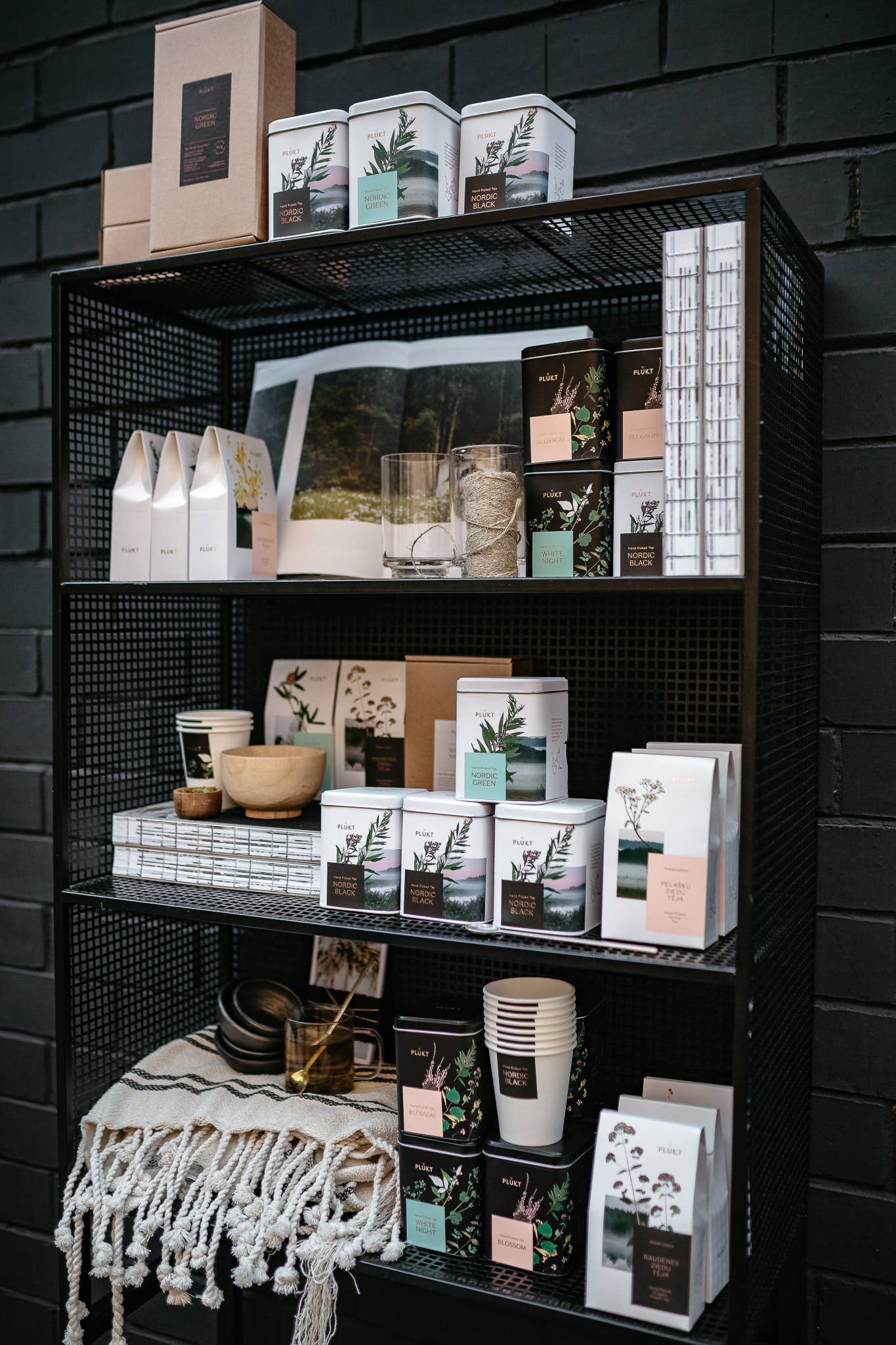 Plūkt – wholesale Löst te – Eldnäva ekologiskt löst örtte | lövte | zerowaste10