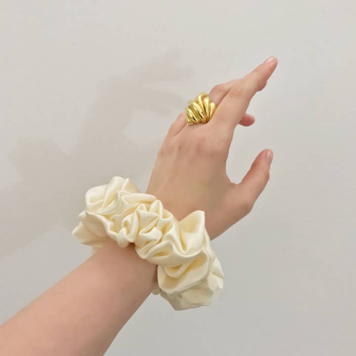 Elastico per capelli, realizzato in seta di gelso per la vendita all'ingrosso da parte di Misinda