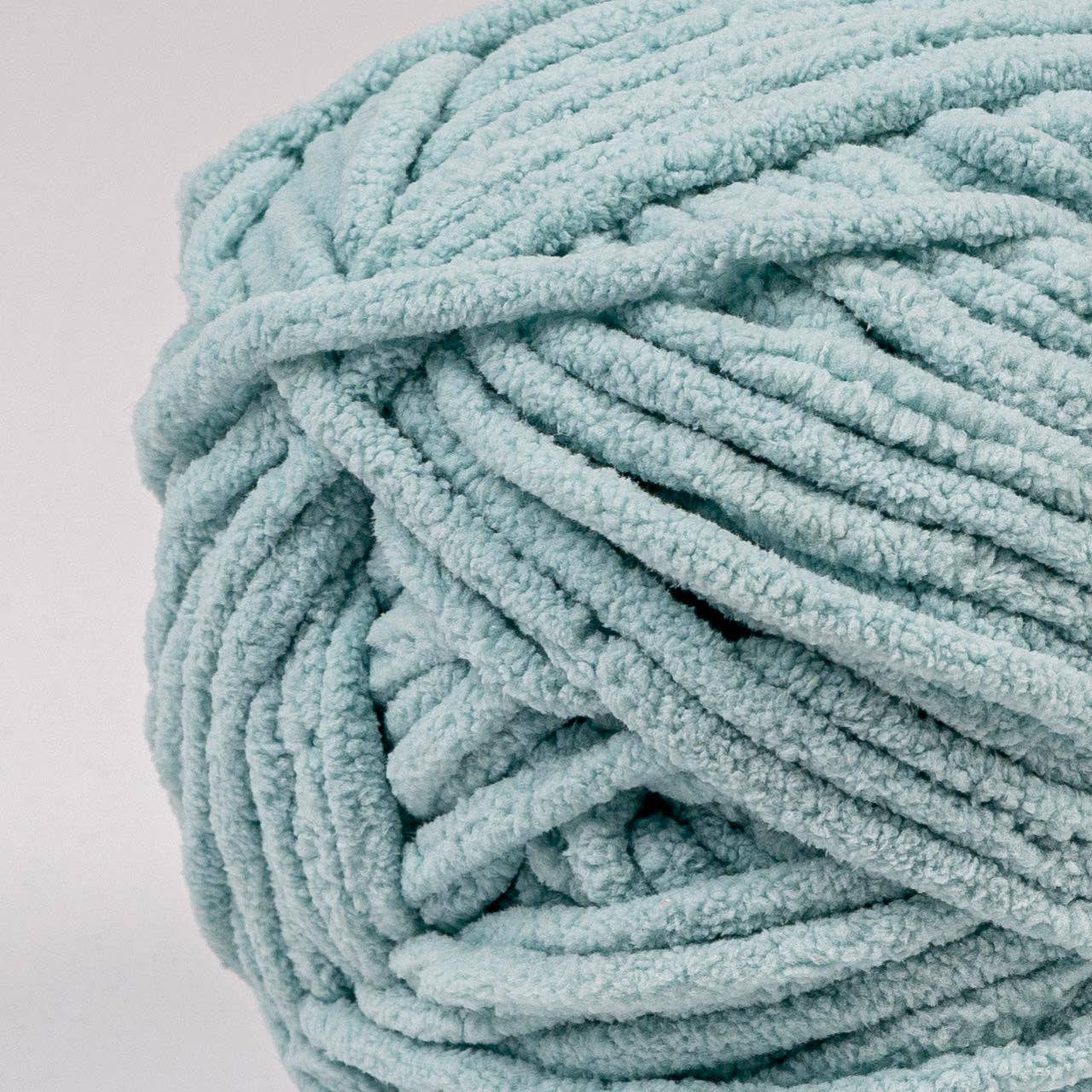 Crafted by Catherine - Wholesale Yarn - Blanket Yarn | 10.5oz/300g | Super Bulky #6 | Pack of 428