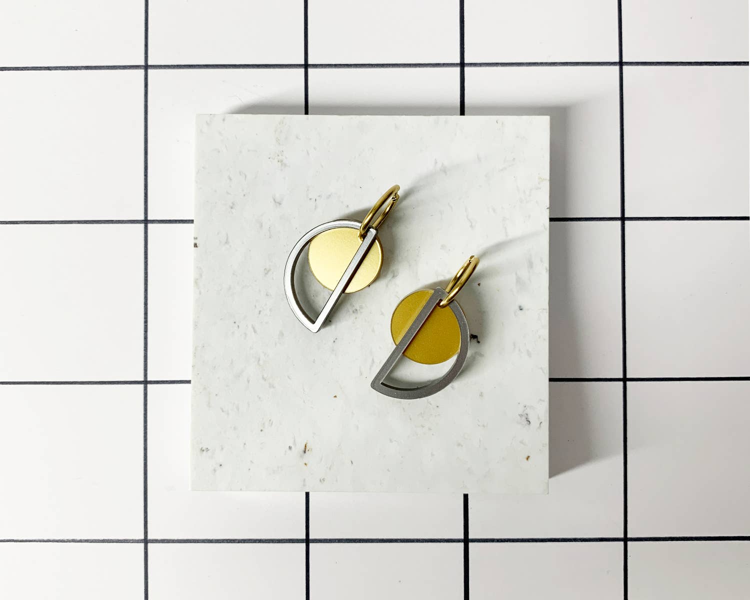 mimimono – wholesale Hoop earrings – Recycled plastic hoop earrings SUN & MOON2