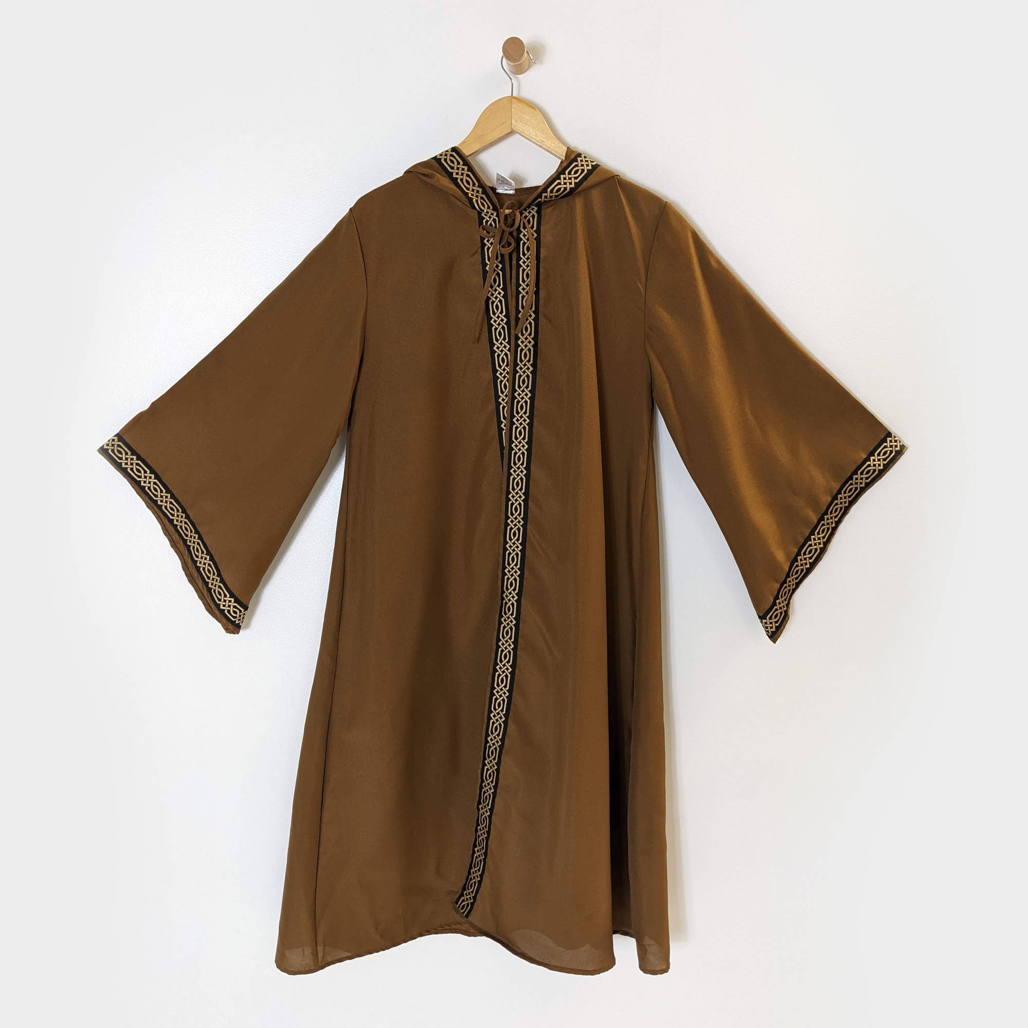 everfan - Wholesale Costume - Kids - Kids Celtic Robe | Medieval Sorcerer Cloak with Hood3
