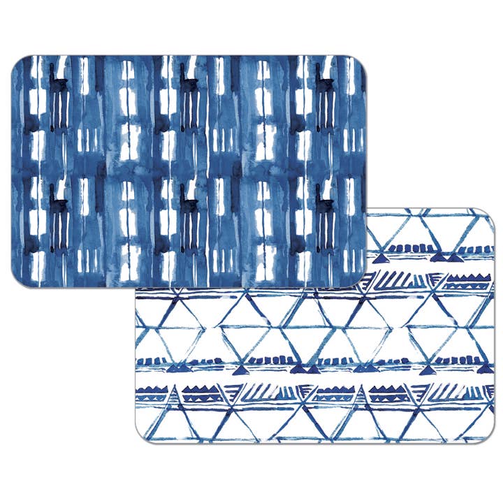 Tovaglietta in plastica rettangolare reversibile «Shibori Blues» per la vendita all'ingrosso da parte di CounterArt/Highland Home/Thirstystone/CoasterStone