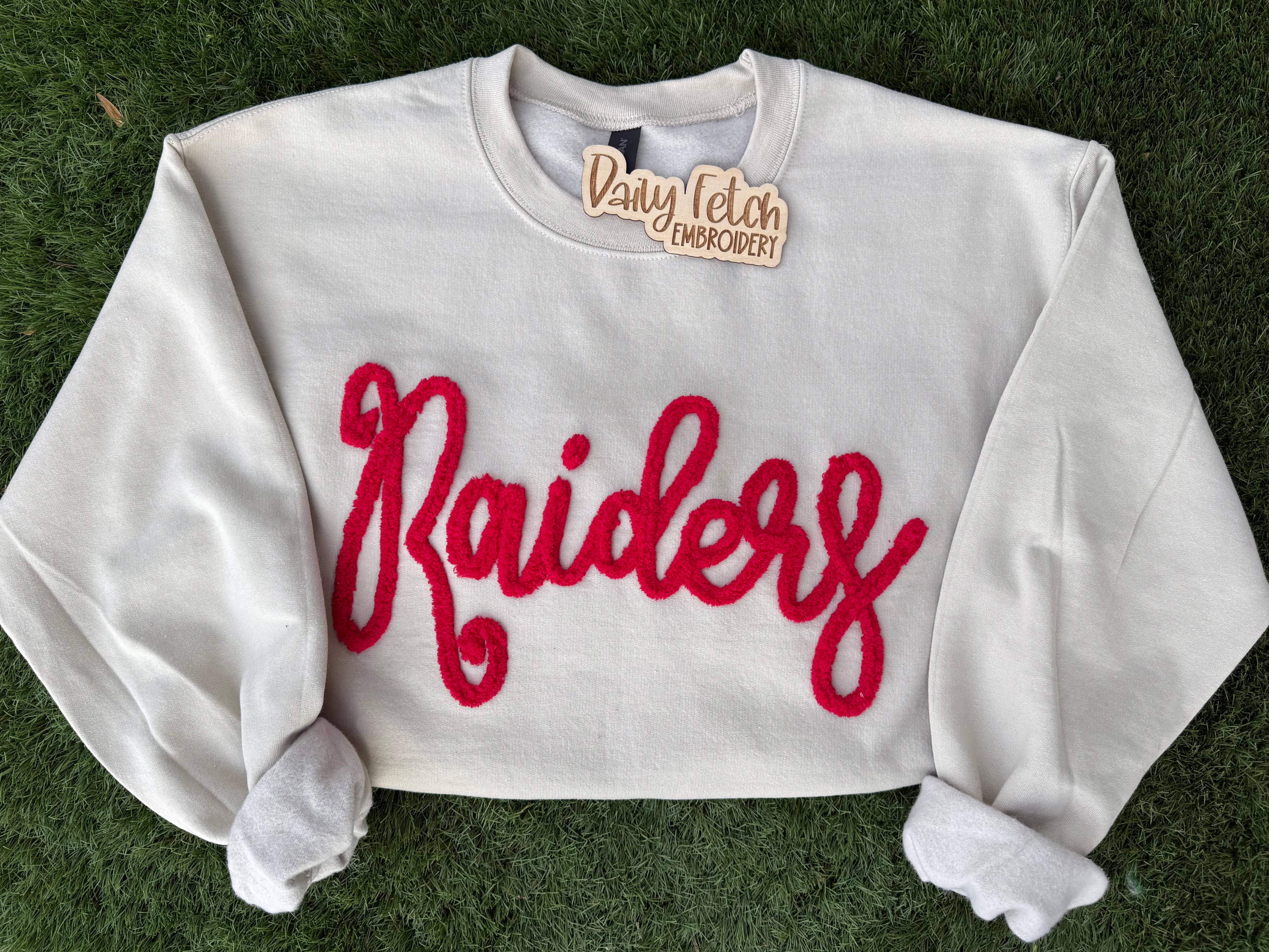 Daily Fetch KC - Wholesale Sweatshirt - Women's - Raiders Embroidered Yarn Sweatshirt2
