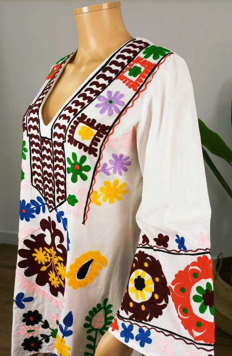 TABITHA - Vente Robe – femme - Robe brodée mexicaine au style bohème2