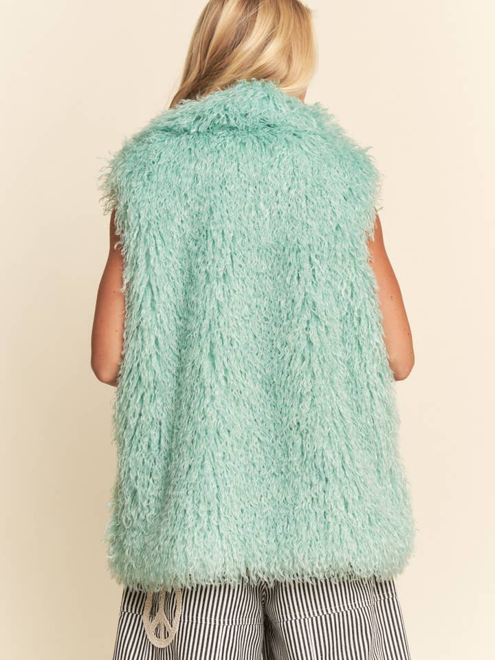 Davi & Dani - Wholesale Sweater Vest - Women's - FAUX SHEARLING SHAGGY VEST9