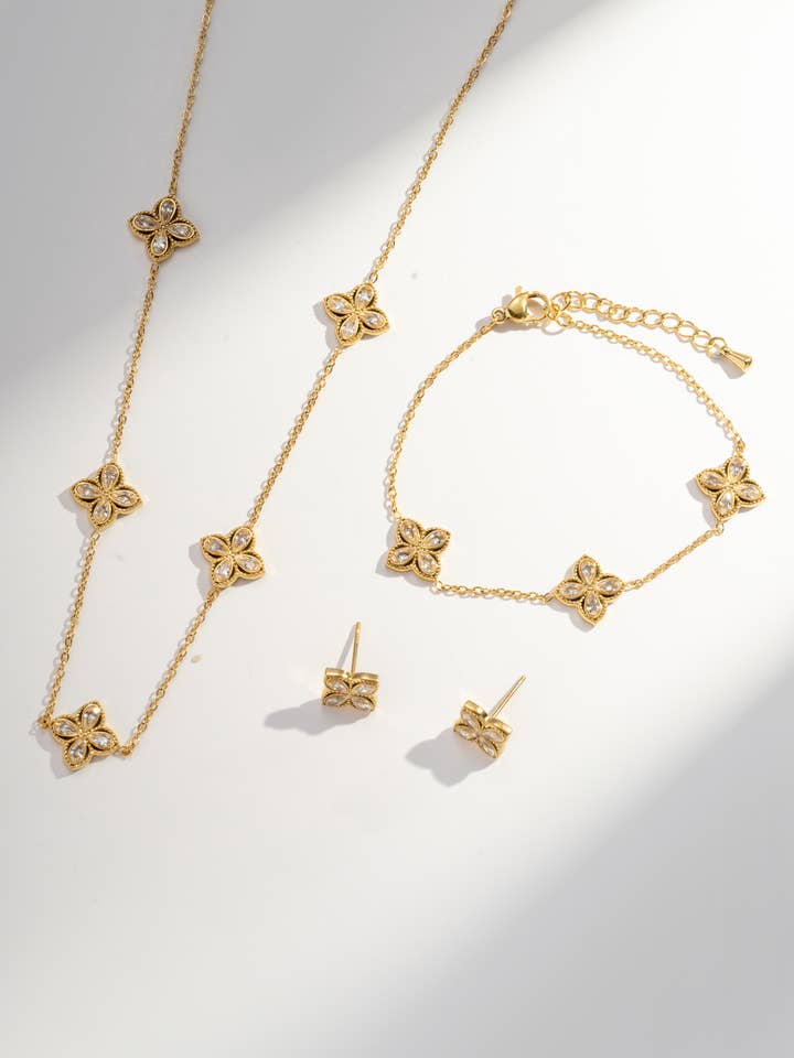 Clover set, necklace, bracelet, earrings, steel for wholesale by COSMOS