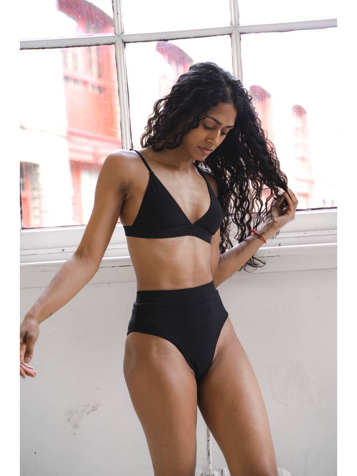 Aurora Eco-Friendly Fashion – wholesale Swim top – Women's – Zariah Traingle Bikni Top1