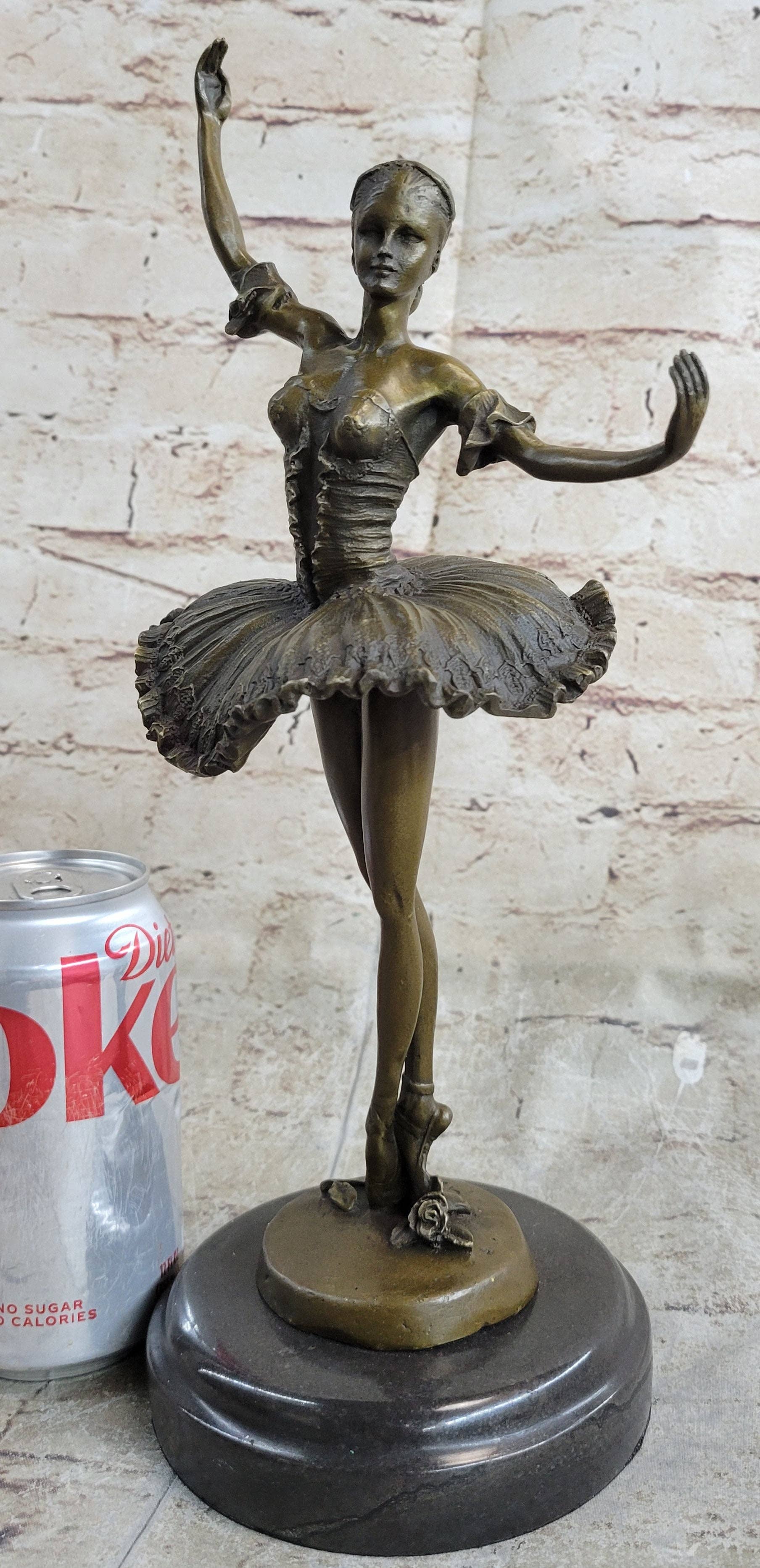 Bronzhaus - Wholesale Sculpture - Graceful Ballerina Ballet Wearing Tutu Dance Class Dancer Bronze Sculpture Decor1