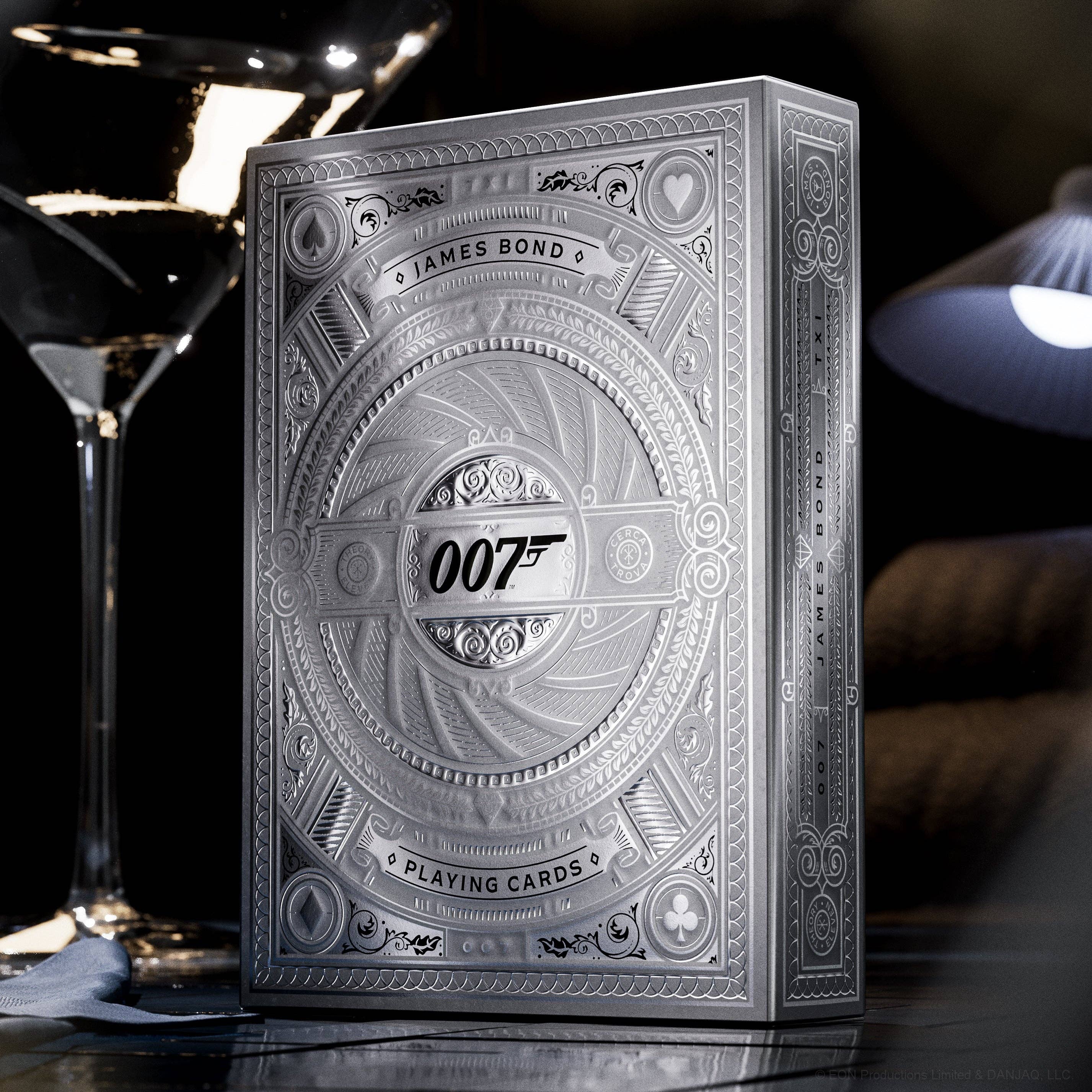 theory11 - Wholesale Playing Cards - James Bond Silver Edition6