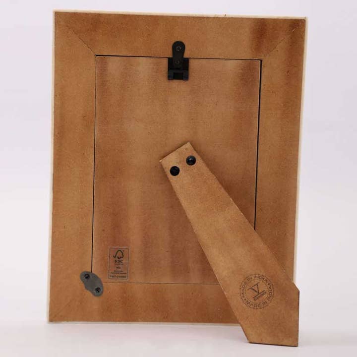 Photo Frame | Black Resin Striped Picture Frame | 5x7" for wholesale on Faire3