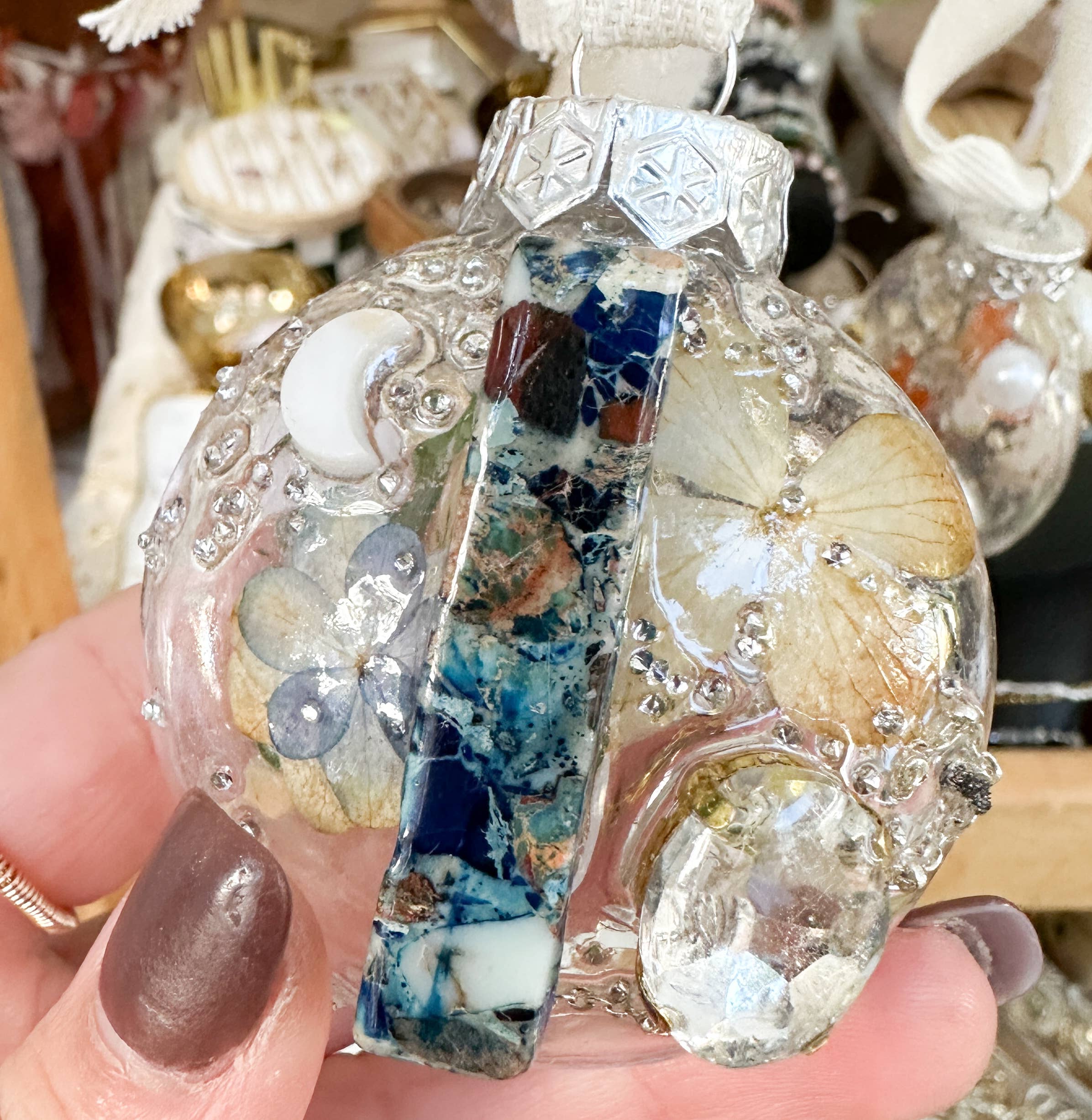 AlwaysJean - Wholesale Ornament - Pressed flower ornaments 10