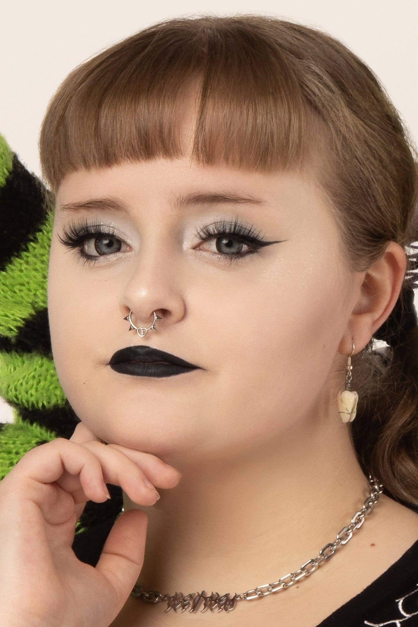 Wholesale Heart septum clicker with spikes stainless steel for