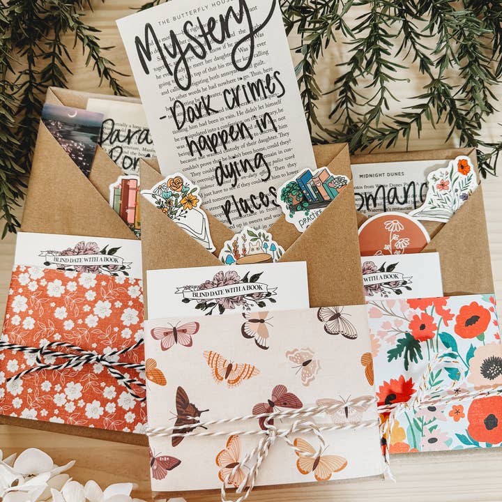 Midnight Readers Shop - Wholesale Book - Adult - Blind date with a Book