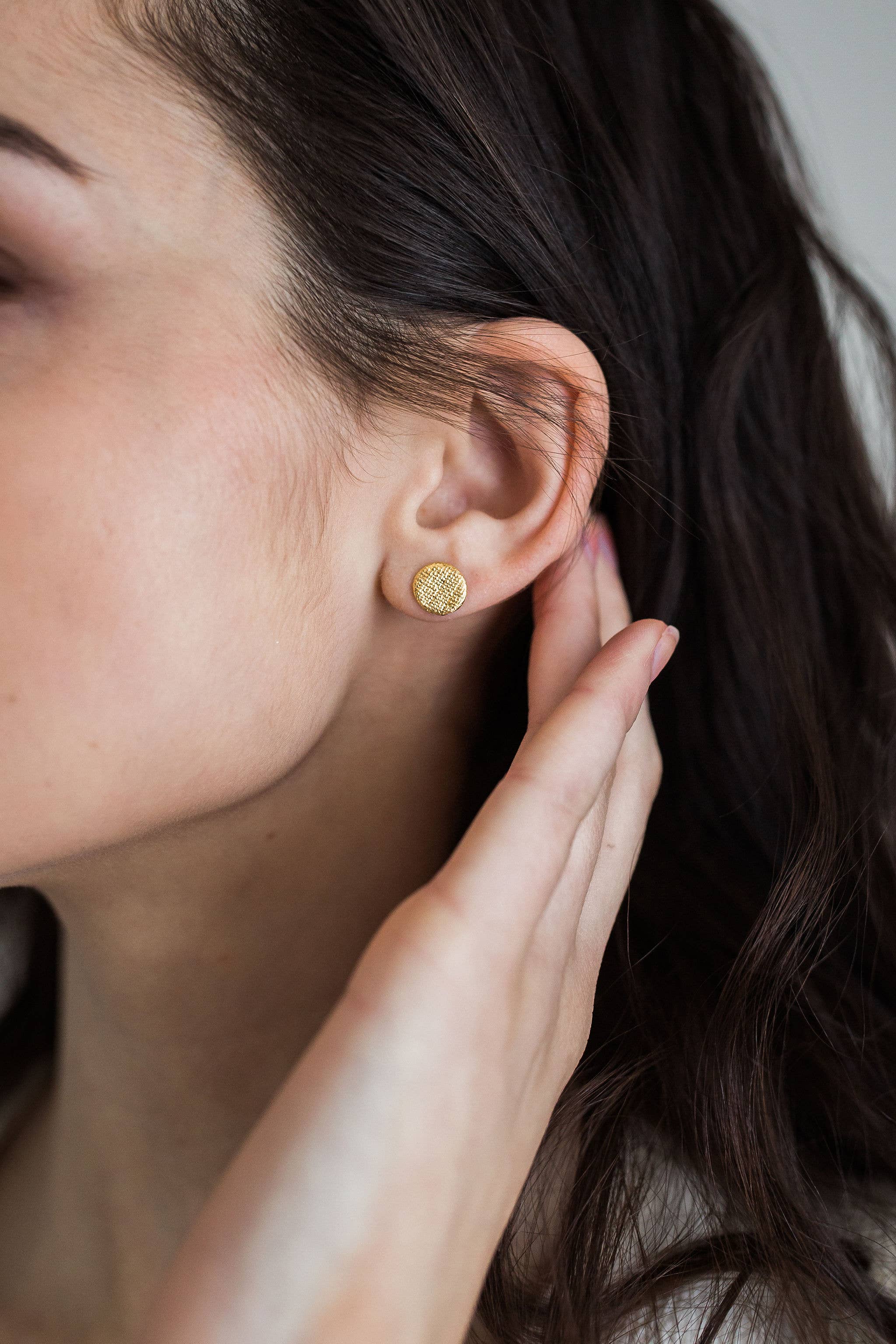 Jenna Vanden Brink Ceramics - Venta al por mayor Pendientes de botón/aretes de poste - Mini Sun Shuds5