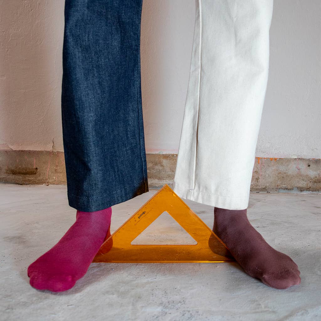 ONESCK - Wholesale Socks - Unisex - Plain Single Socks | Burgundy Sock | Mix and Match Gift4