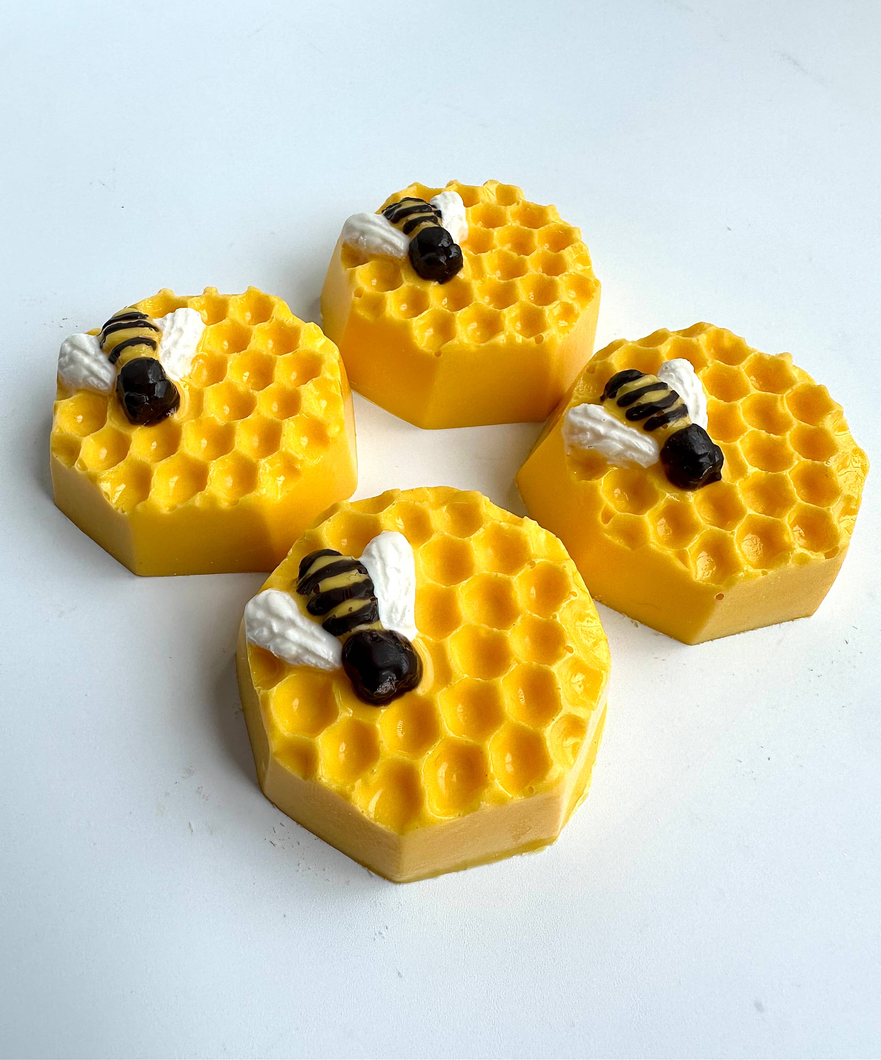 Delightful Chocolates - Wholesale Chocolate Covered Sweets - Bumble Bee Honeycomb Chocolate Covered Oreos2