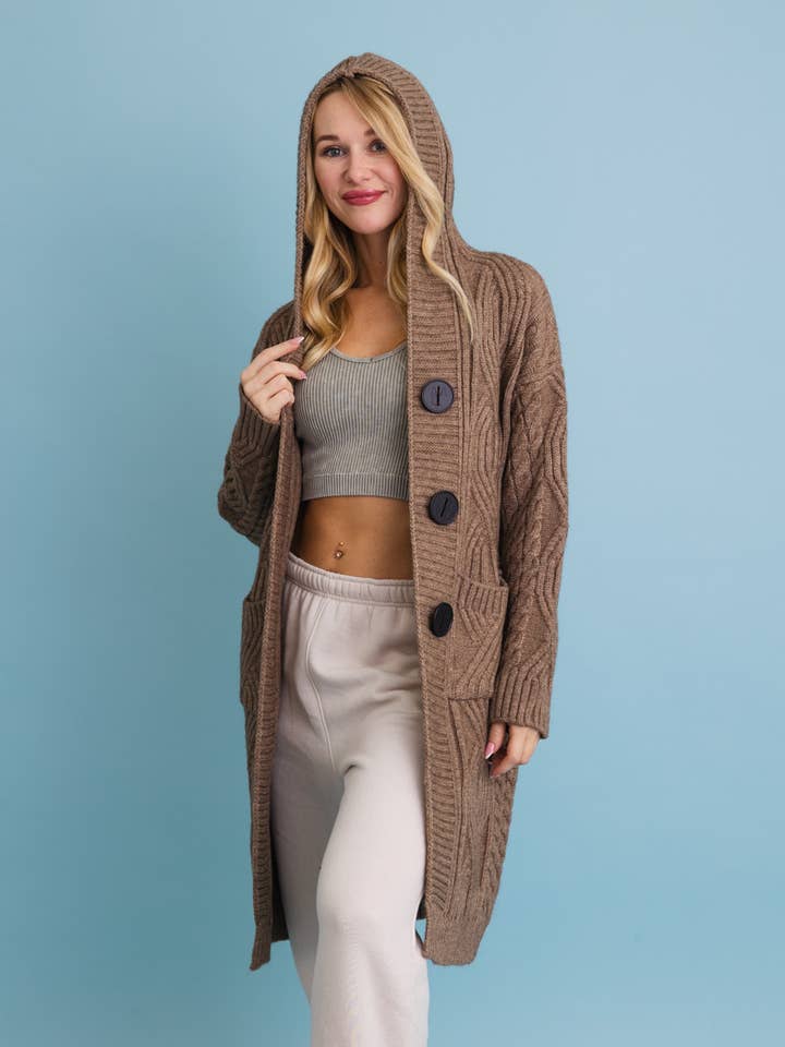 Leto Accessories – wholesale Kofta - Dam – Kabelstickad kofta med huva med stora knappar