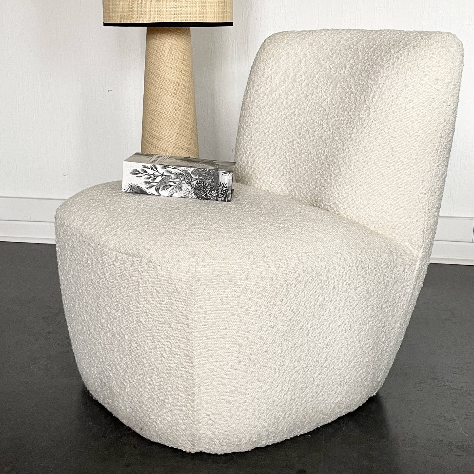 White Eve armchair in natural boucle fabric L58 D73 H71cm for wholesale on Faire4