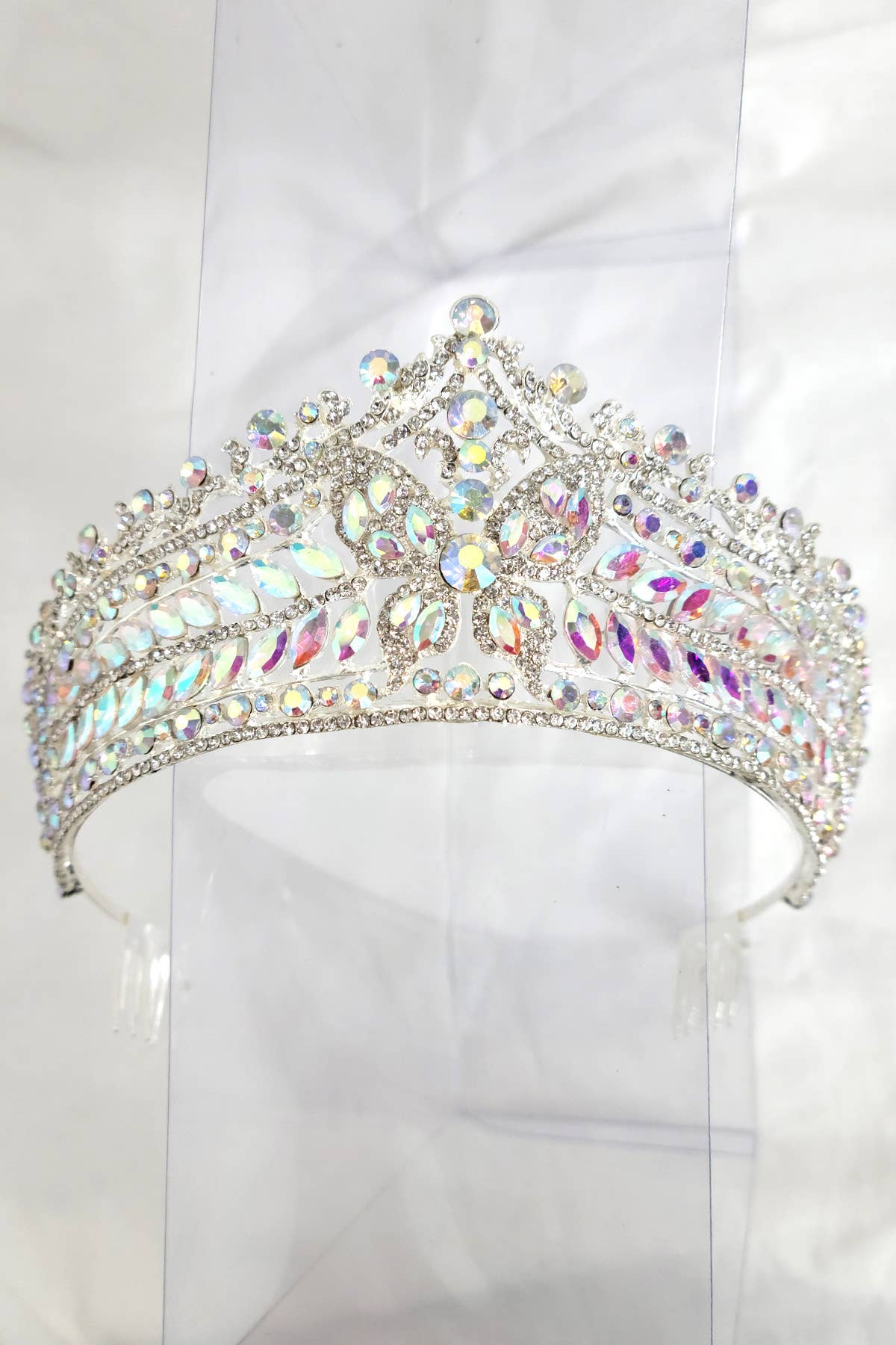 Chicas – Großhandel Tiara – Damen – Schmetterlings-Tiara mit Juwelen und Edelsteinen HT9555