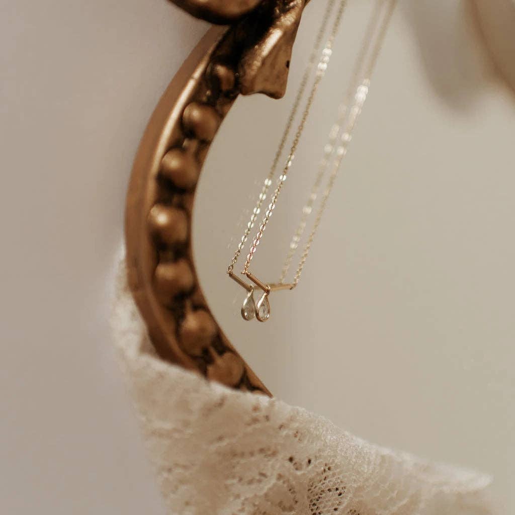 Mauve Jewelry Co. – Großhandel Kette mit Anhänger/Charm – Harper Diamant-Tropfen-Halskette1