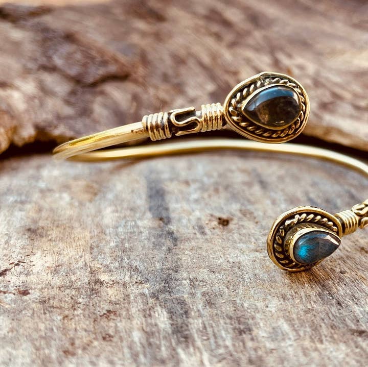 Kaali Boutique – wholesale Bangle bracelet – Labradorite Boho Bracelet / Bangle / Brass / Ethnic / Rustic / Bohemian / Hippie / Gypsy / Psy / Chic / Jewellery / Body / Adjustable0