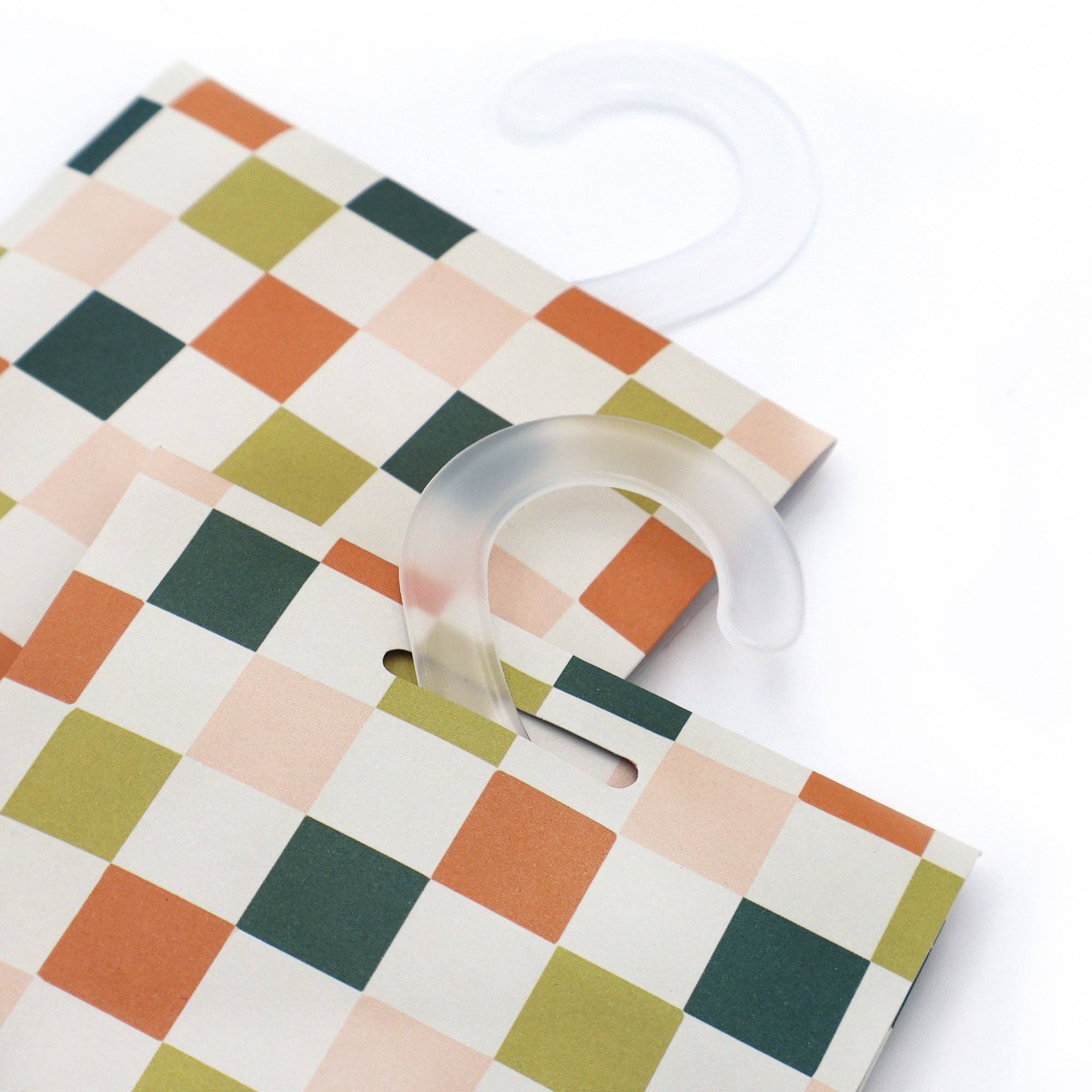 Robert Frederick Ltd – wholesale Sachet – Saje Scented Hanging Sachet - Set of 4 Honey and Blossom - Chess Design4