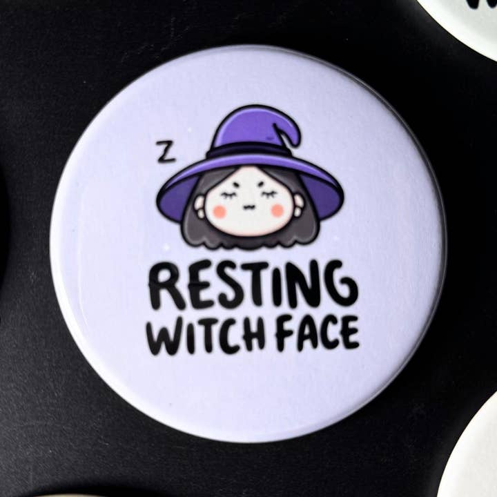 Imán de Cara de Bruja en Reposo - Decoración Divertida de Halloween en Pastel para venta al por mayor de Tieu Magnetic