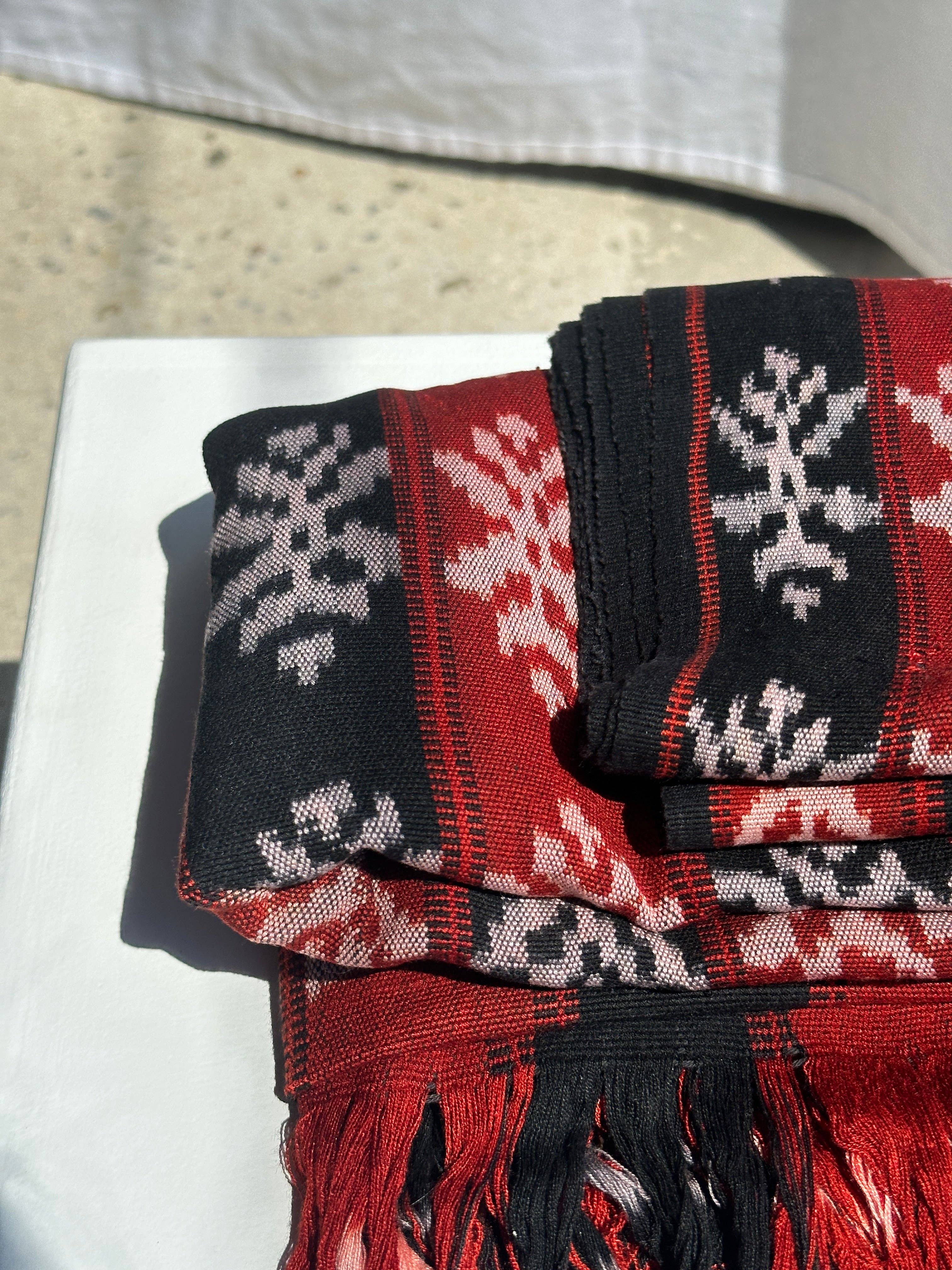 Office Objets - Wholesale Coverlet - Ikat, traditional Indonesian fabric from the island of Savu (Timor) red and black 2m25x7517