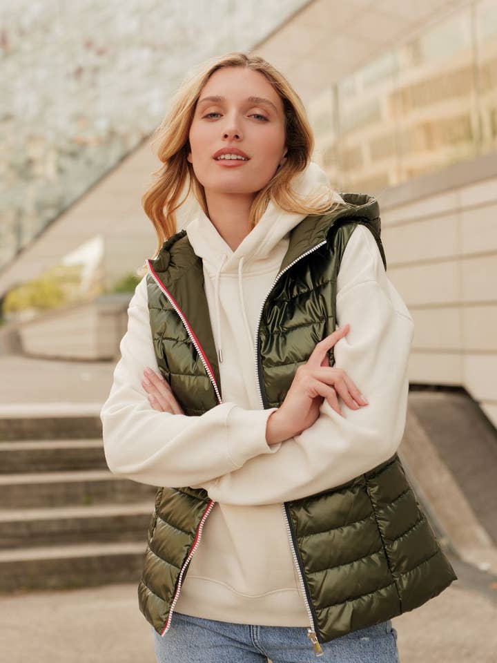 Vandtæt vendbar ærmeløs dunvest for engroshandel hos Attrait Paris