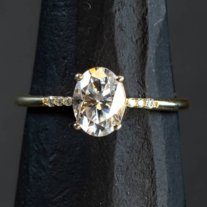 El Dina - Anillo de Compromiso de Moissanita para venta al por mayor de The Wild Diamond