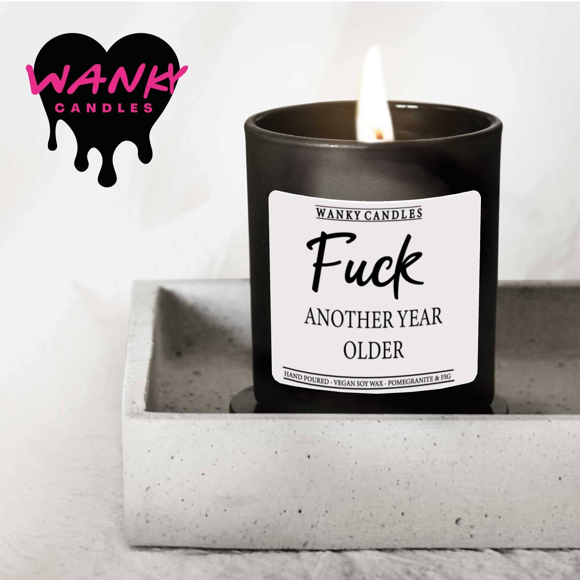 Cheeky Chops Cards & Wanky Candles - Venta al por mayor Velas en tarros - Vela Wanky - Vela Divertida - Vela en Tarro Otro Año Más Viejo1