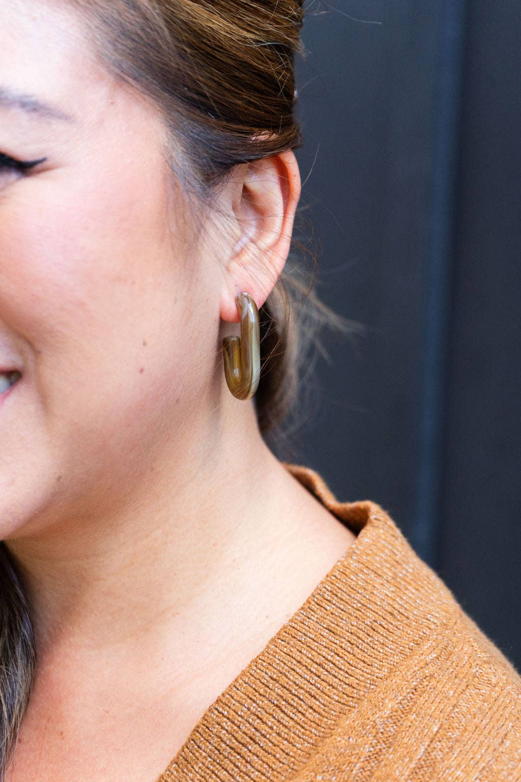 Spiffy & Splendid – wholesale Hoop-örhängen – Joanna Hoops - Brun // Smycken, Örhängen, Höst3