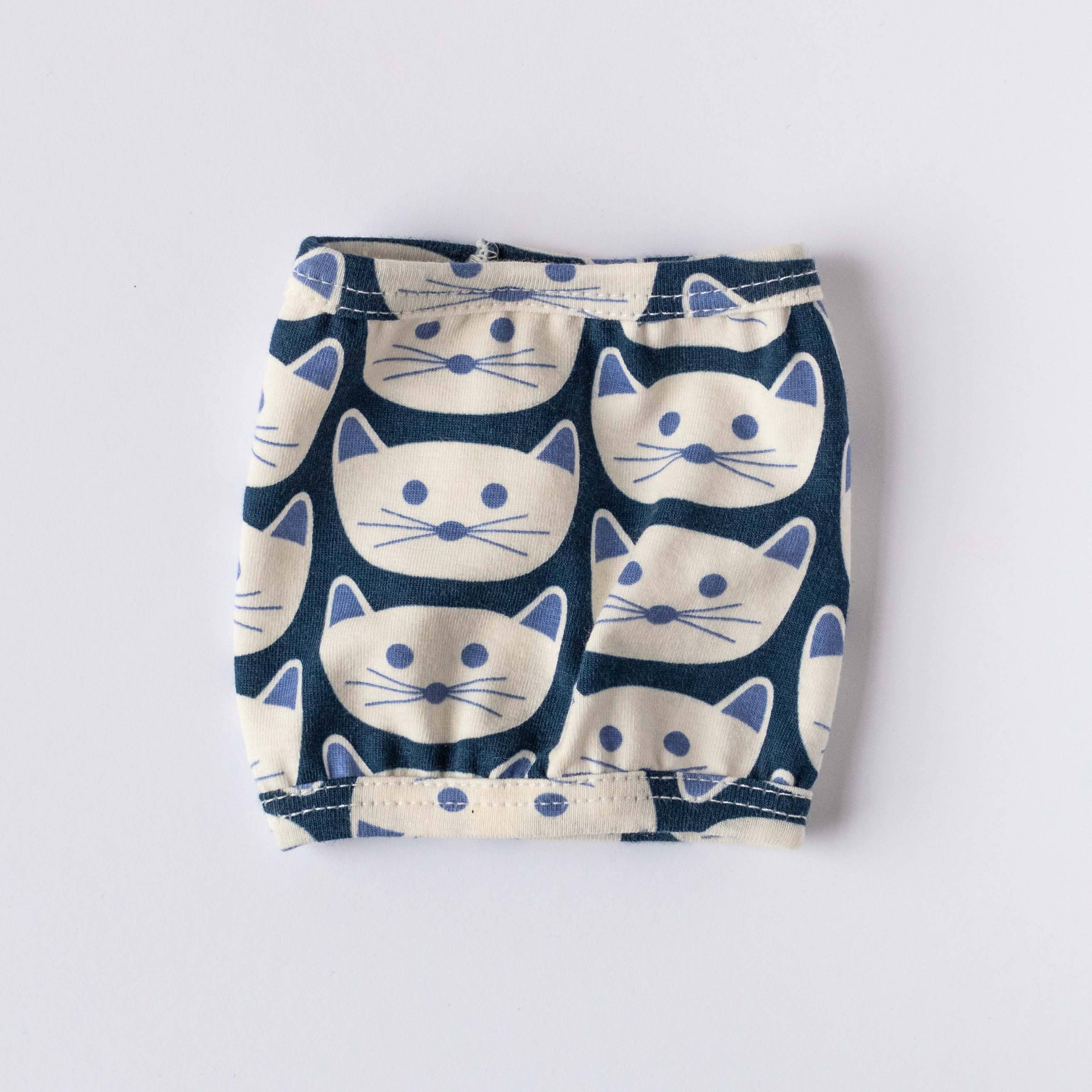 binkwaffle - Wholesale Yarn - Kitty COZY CAKES Yarn Cozy2