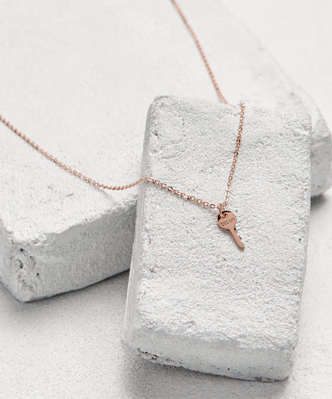 The Giving Keys - Vente Colliers à pendentif - Collier Mini Clé22