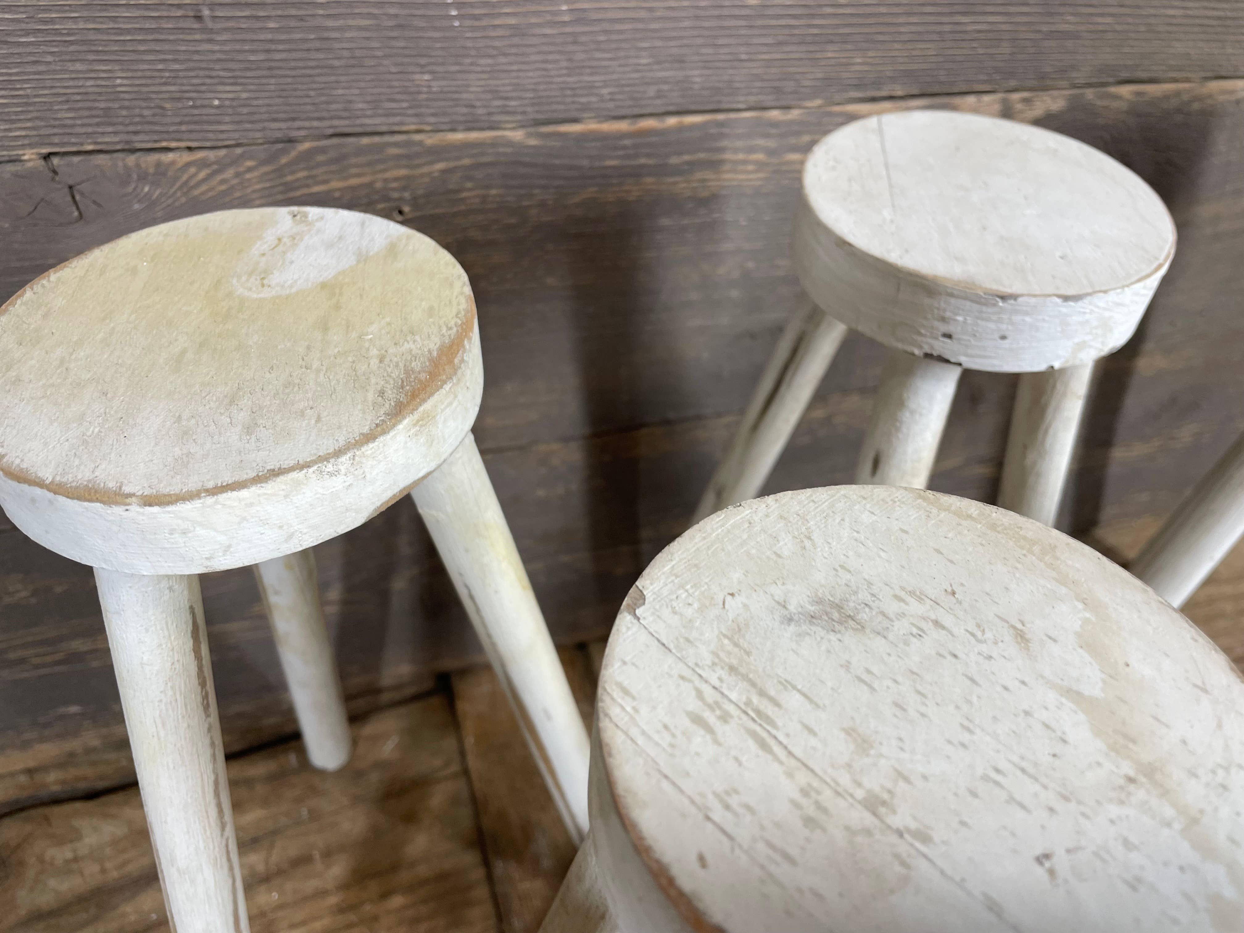 My Amigos Imports – wholesale Stool – CLEARANCE-Farmhouse Stool-Assorted Sizes-3 Legs-White-$6.502