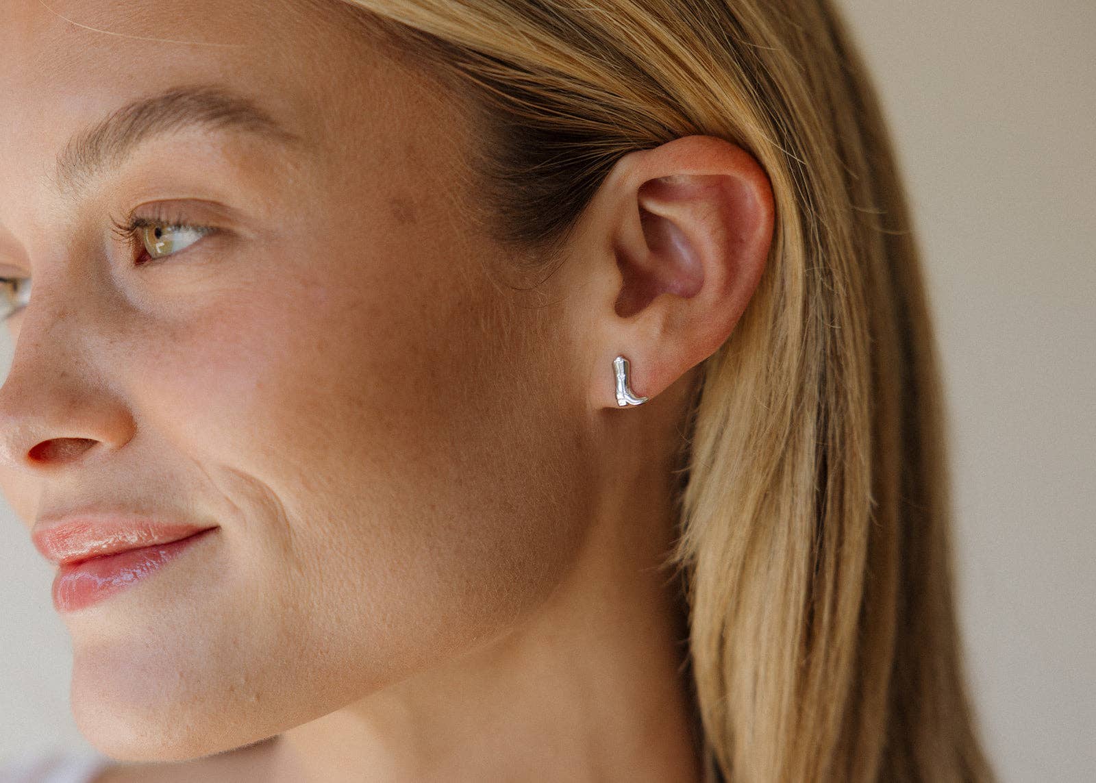 The Land of Salt - Wholesale Stud/Post Earrings - Cowgirl Western Boot Stud Earrings in Silver2