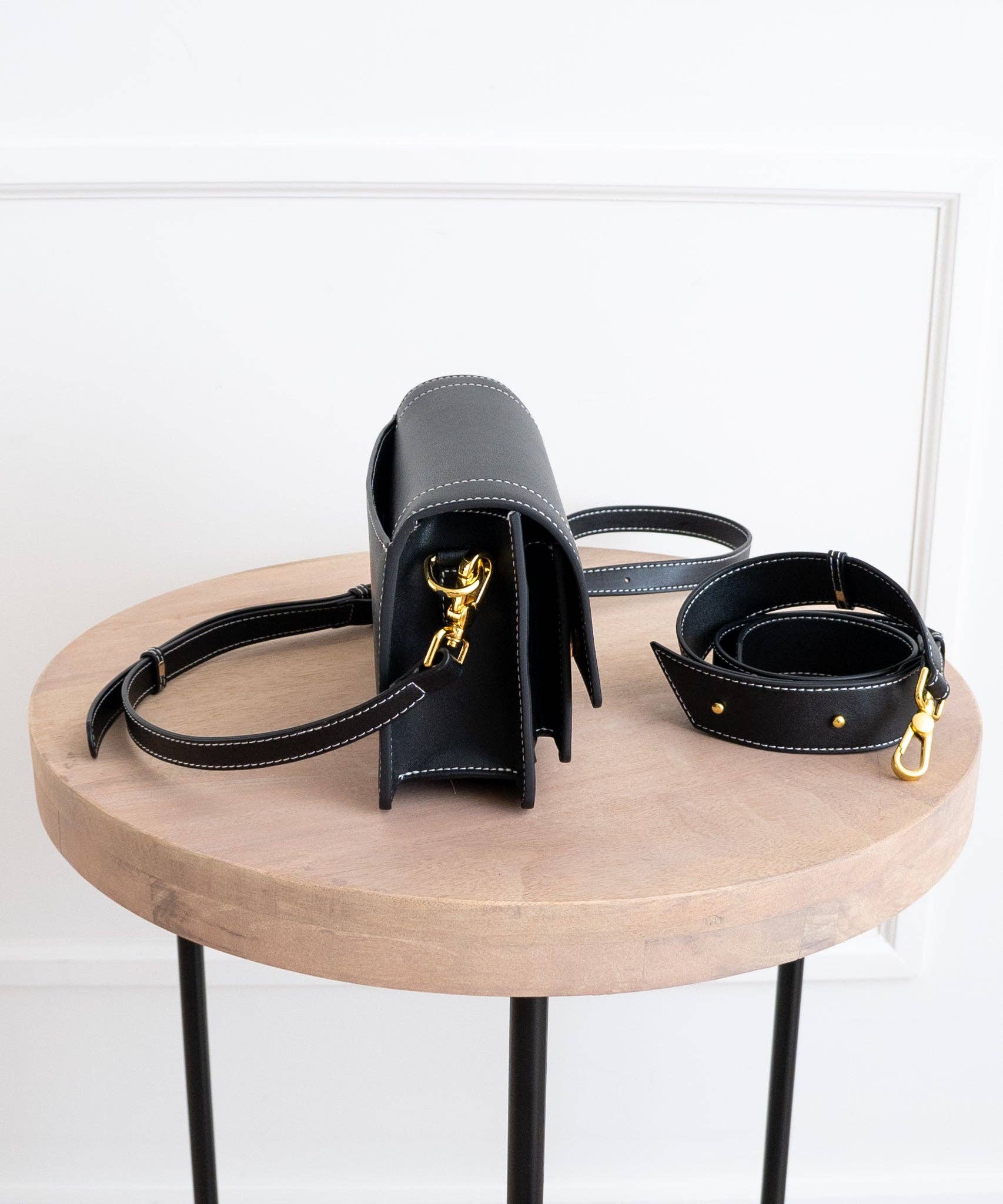 AALLYN – Großhandel Umhängetasche - Damen – Ingrid Umhängetasche - Leder24