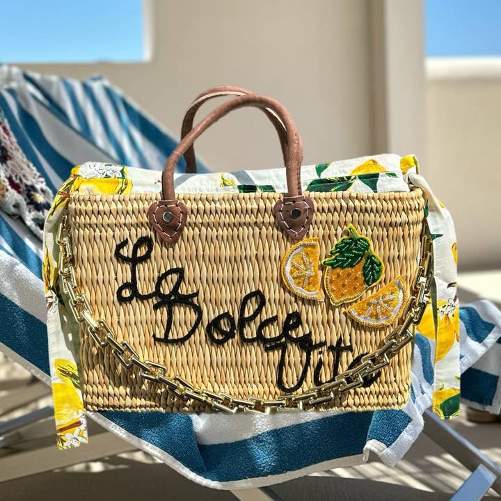 Lilliana La Dolce Vita skuldertaske med læderhåndtag og flet for engroshandel hos Oriana Lamarca Designs