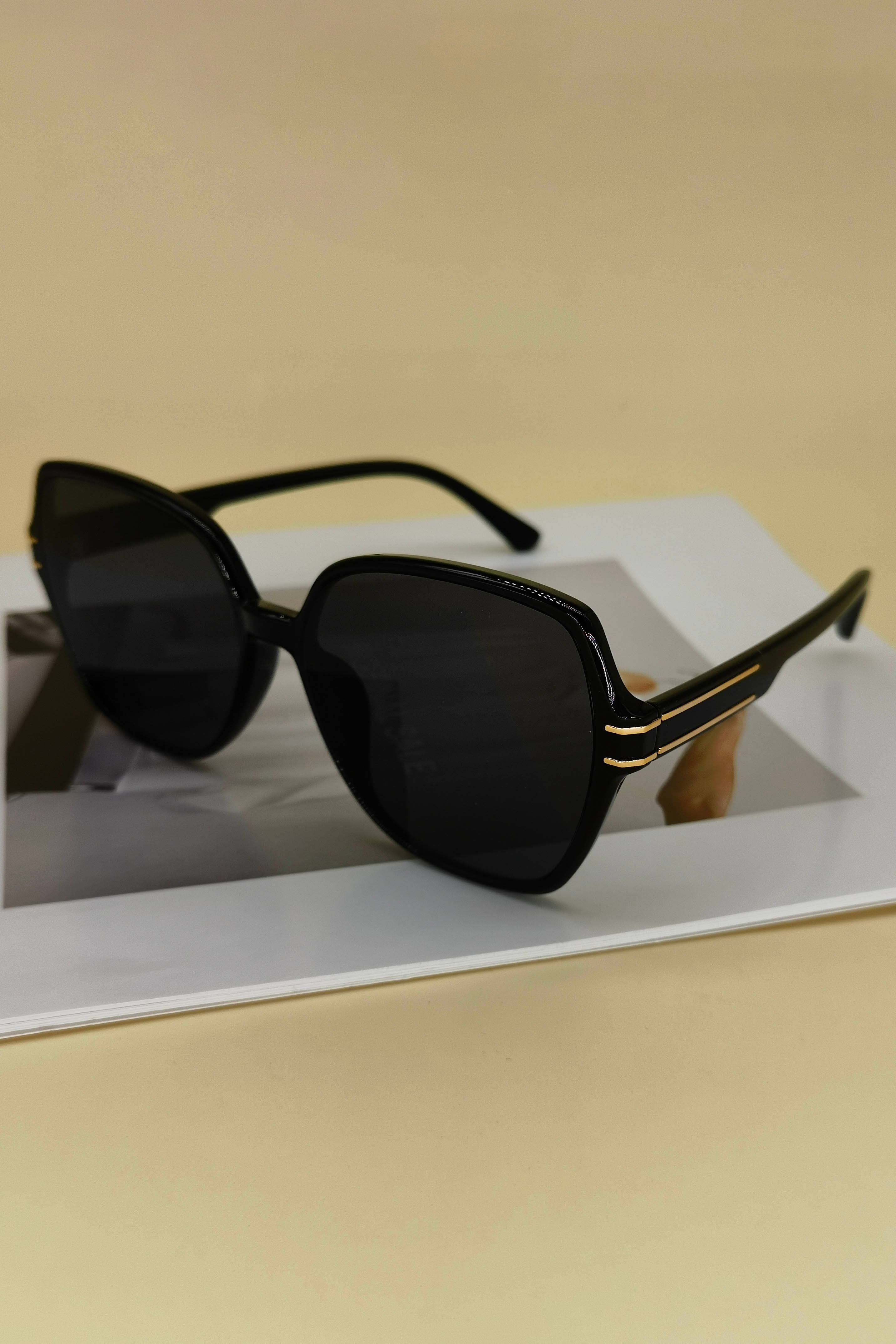 ESLEY – wholesale Solglasögon - Dam – A2304BJN72503- Oversized Gradient Lens Solglasögon1