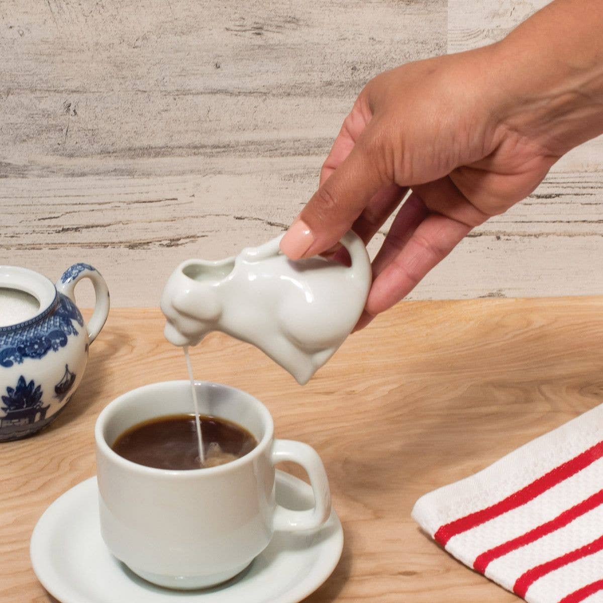 HIC - Harold Import Co. - Wholesale Kitchen Tool/Gadget - HIC Kitchen Dog Creamer, 2oz2