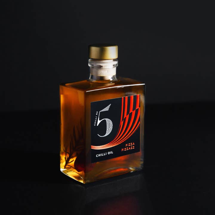 Chilli No. 5 – Engroshandel Olivenolie – Pizza Pizzazz - 200ML chili olie flaske gave - Hot Pizza Oil4