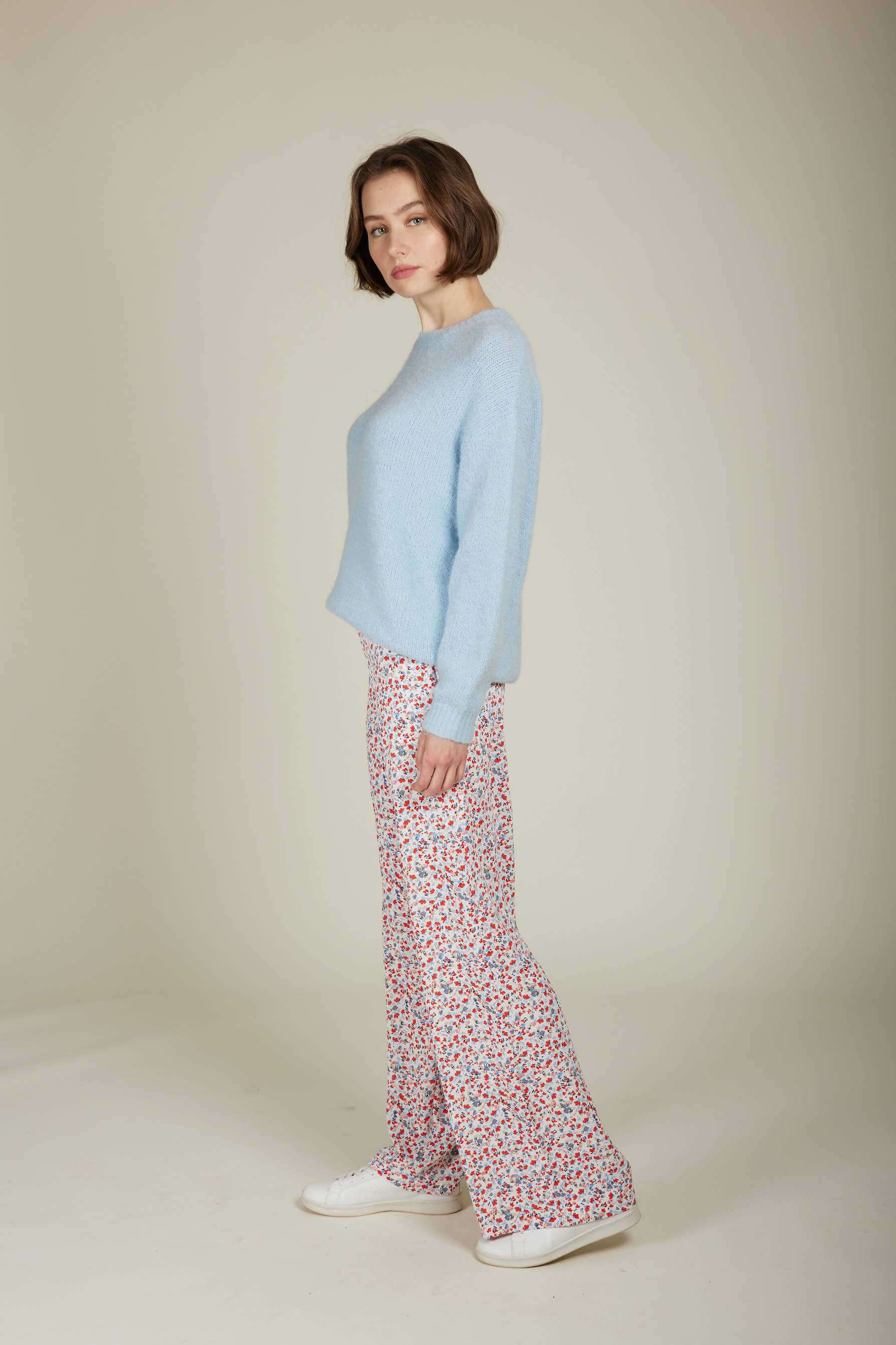WHITE BABETTE - Loose and flowing floral print pants for wholesale on Faire2