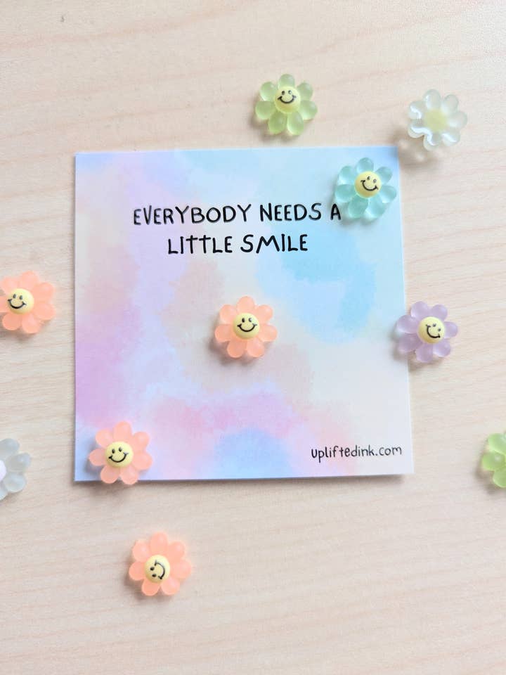 Carte Mini Tout le Monde a Besoin d'un Petit Sourire avec Fleur Souriante pour la vente par Uplifted Ink
