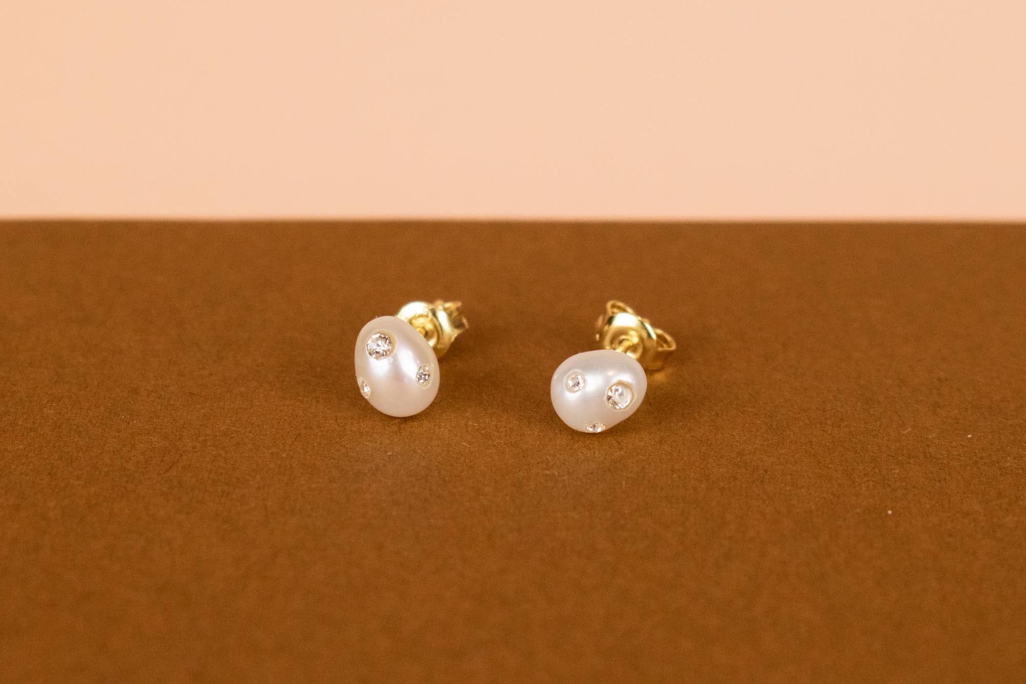Cold Gold - Wholesale Stud/Post Earrings - The Aura Studs: Baroque Pearl and Crystal Gemstone Earrings